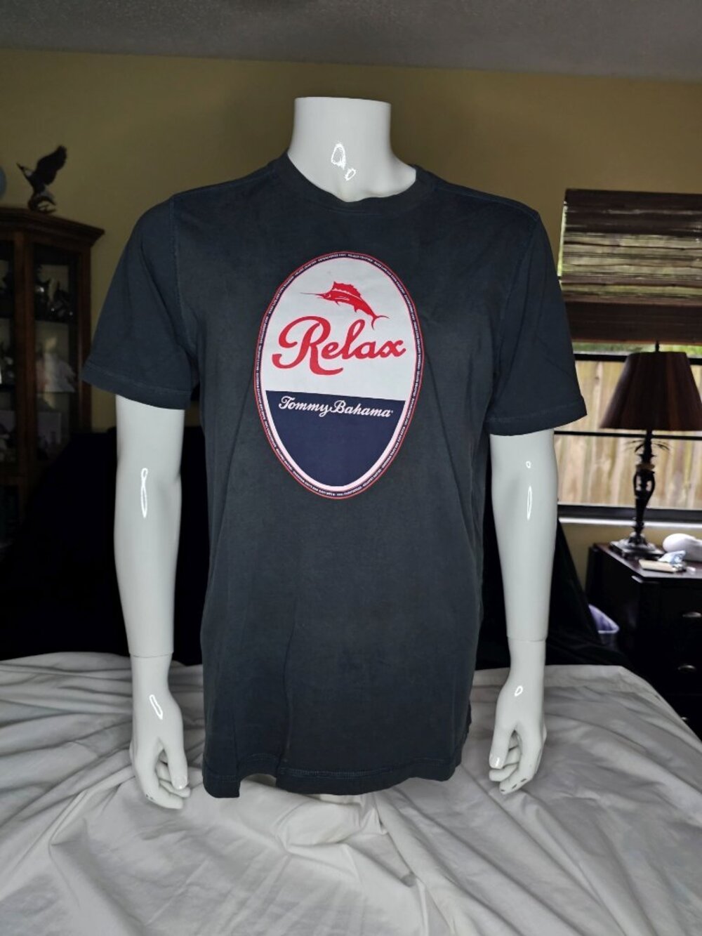 Tommy Bahama Relax black cotton t-shirt size medium